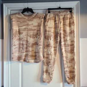 Camo Print Muscle T And Joggers Set Size Small
